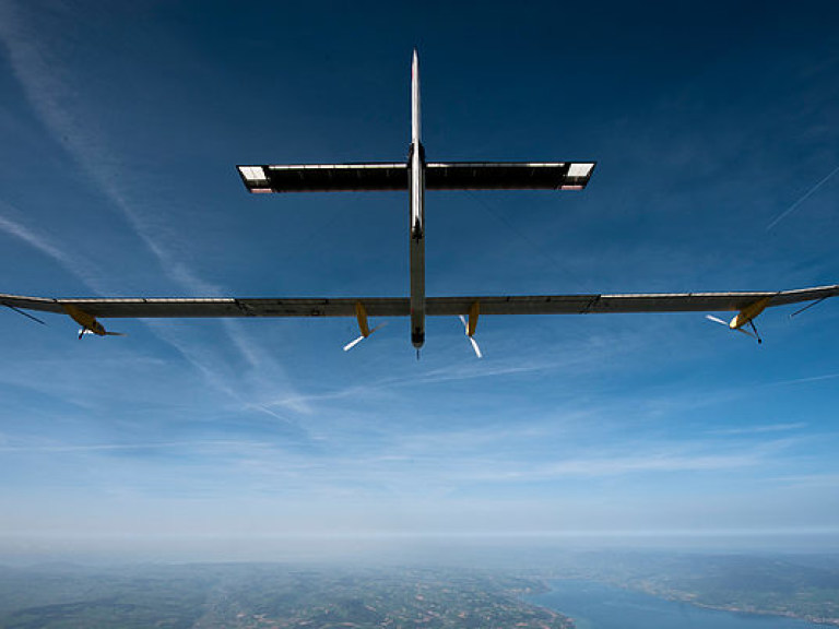 Самолет Solar Impulse 2 совершил посадку в Аризоне