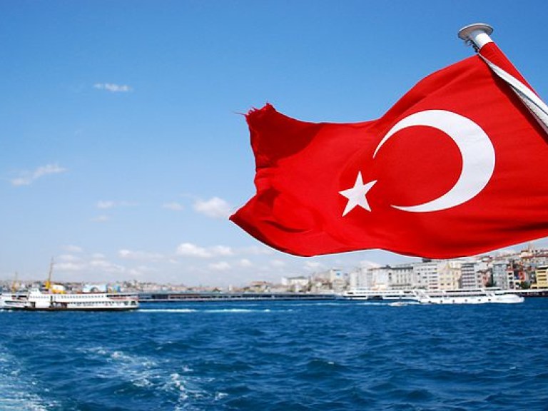 Турецкий эксперт рассказал, чем чревата отставка Давутоглу