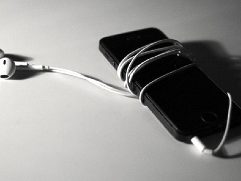 Гаджеты научились различать по электромагнитному шуму — ученые