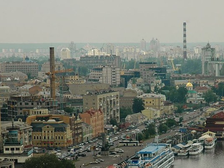 В Киеве начали строить тоннель любви (ФОТО)