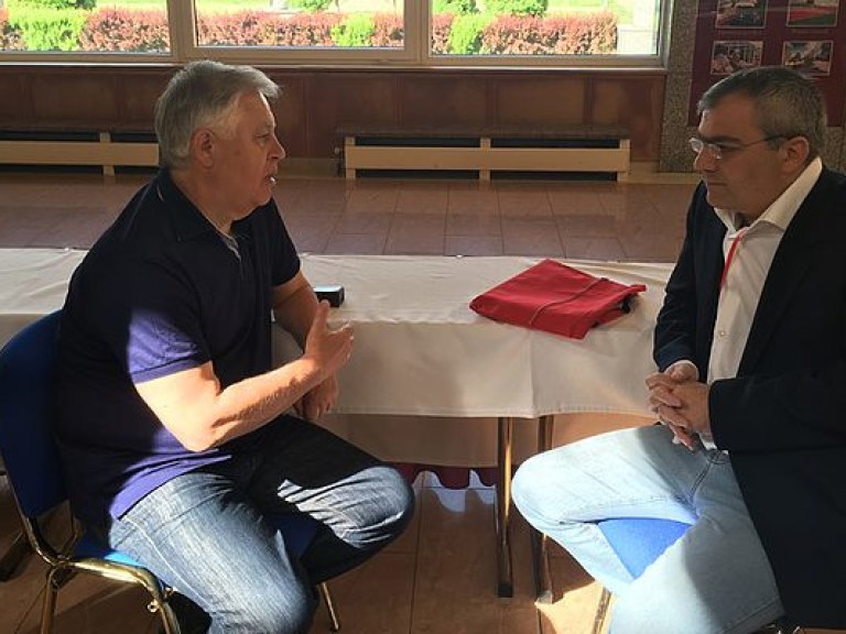 Симоненко встретился с депутатом Европарламента Костасом Пападакисом