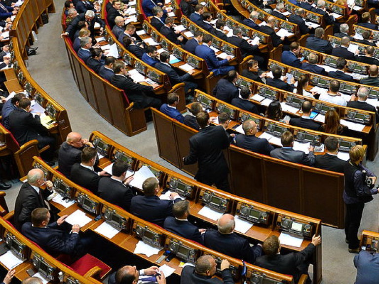 Парламент внес изменения в закон «О телевидении и радиовещании»