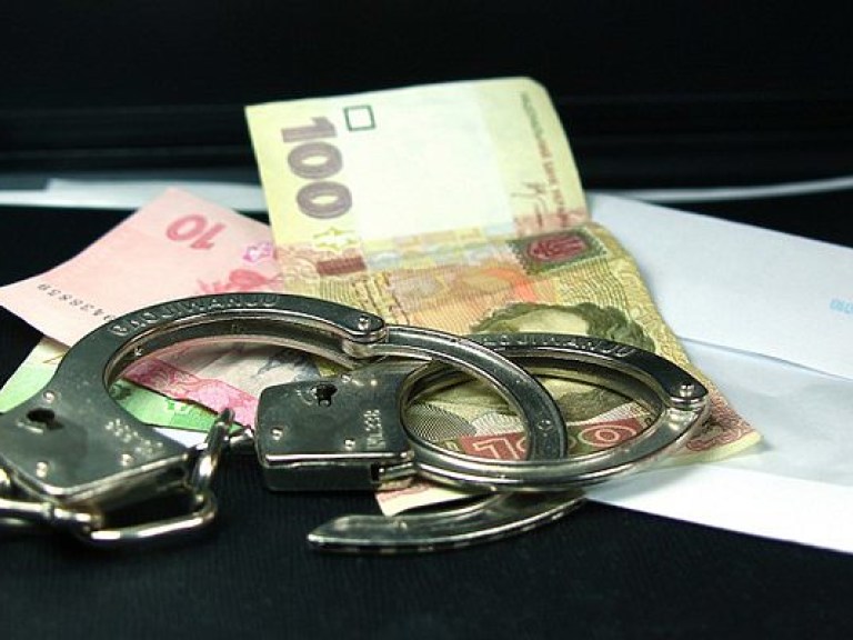 В Донецкой области чиновник облэнерго попался на взятке в 40 тысяч гривен (ФОТО)