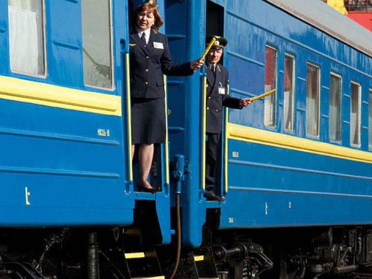 На 14 летних поездов открыта продажа билетов &#8212; Укрзализныця