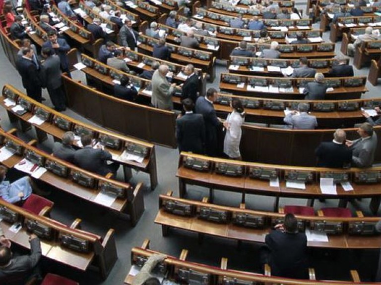 Чтобы принять закон о партийной диктатуре, депутаты голосовали 25 раз – «Опора»