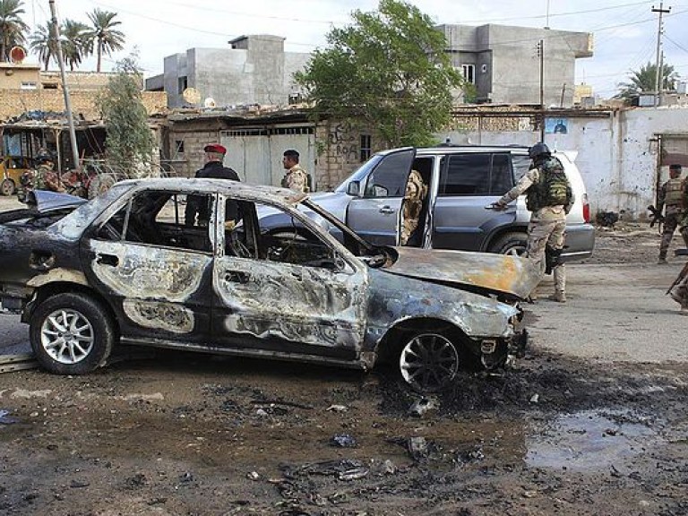 В результате двух взрывов в Багдаде погибли 44 человека