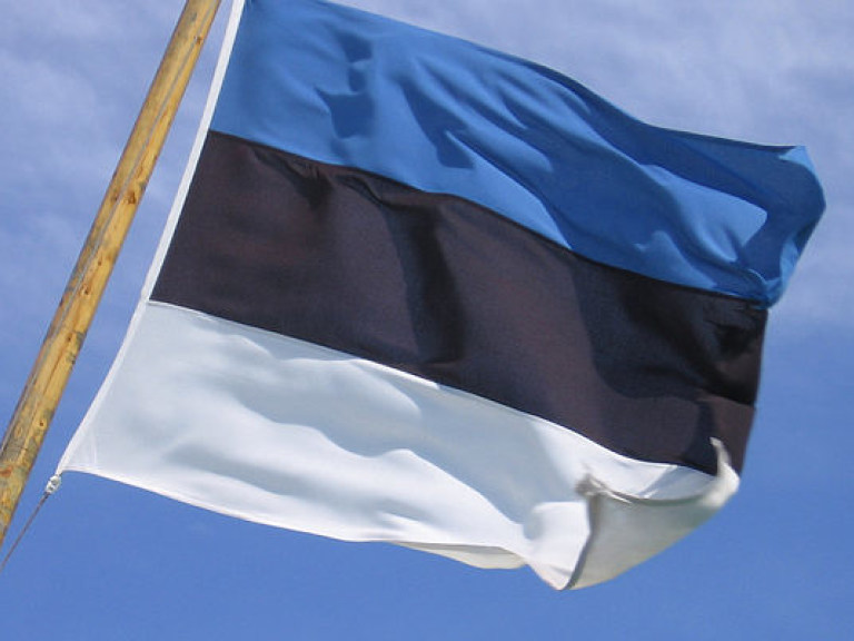 Эстония снимает ограничения на авиаперевозки с Украиной