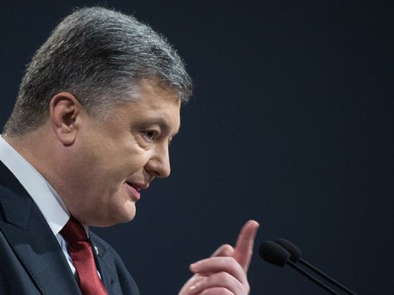 Порошенко ветировал закон о приватизации жилья в общежитиях