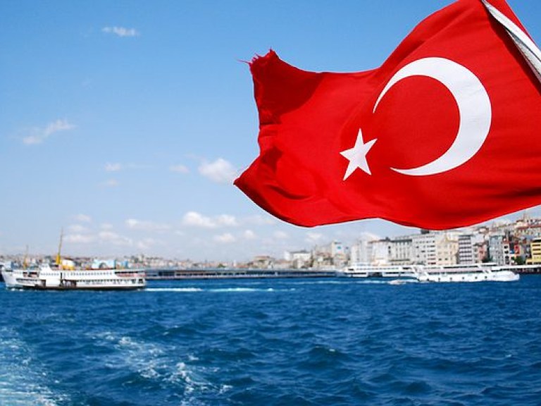 В Турции принят закон о лишении депутатской неприкосновенности