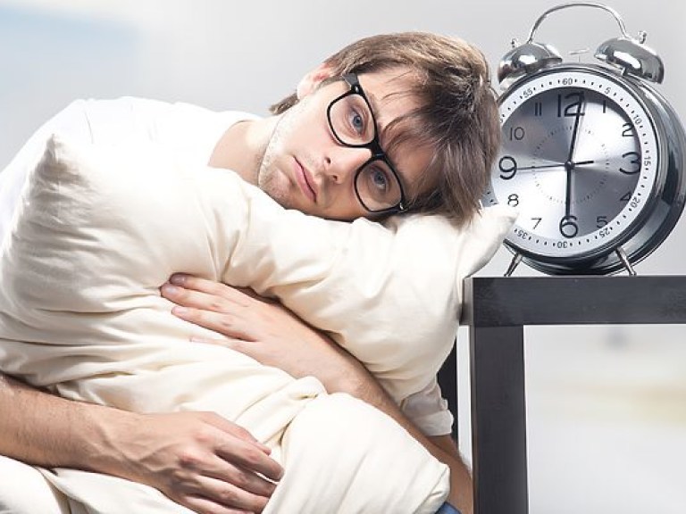 Недостаток сна нивелирует пользу диет — исследование