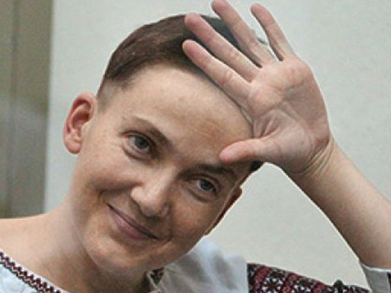 Савченко о своем освобождении: Если бы не народ, политики бы не пошевелились