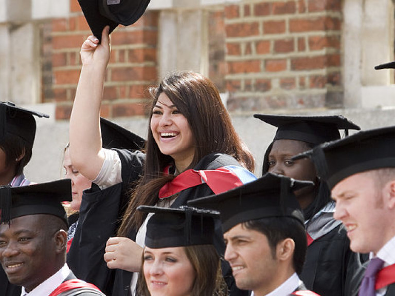 В Великобритании выросло число самоубийств среди студентов