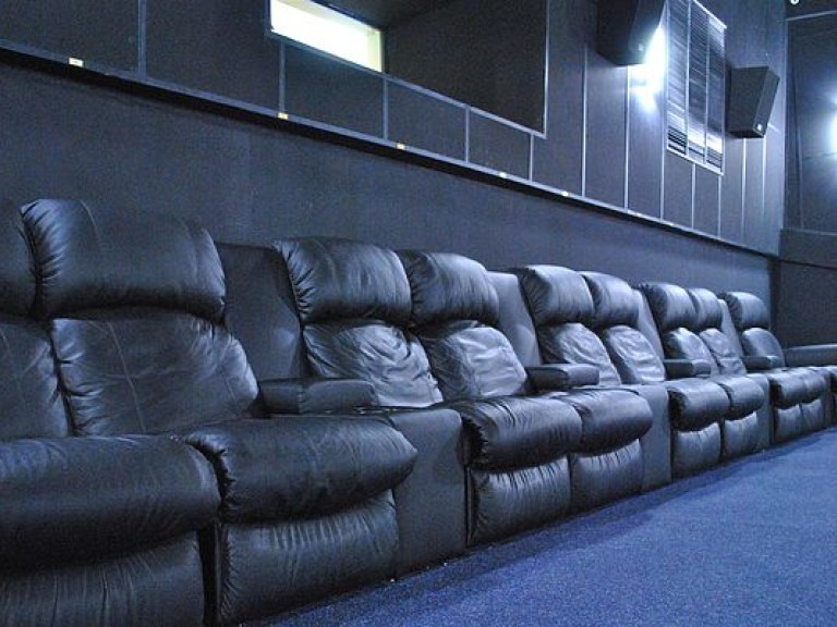 «Мультиплекс-Холдинг» открывает первый кинотеатр в Харькове
