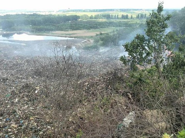 Стало известно имя спасателя, тело которого нашли под завалами мусора на Львовщине
