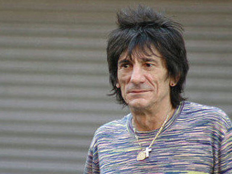 Гитарист The Rolling Stones стал отцом в 68 лет