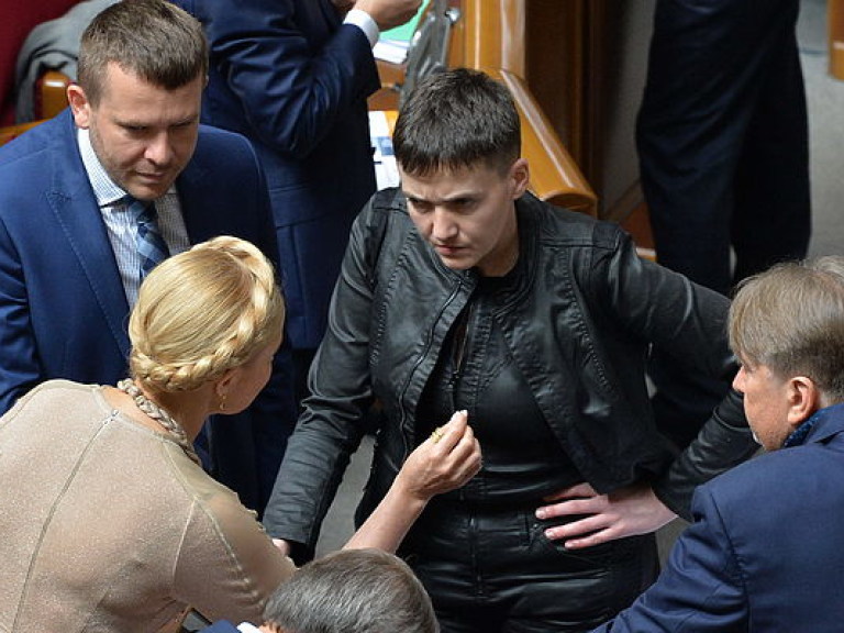 Политолог объяснил, почему между Тимошенко и Савченко &#171;пробежала черная кошка&#187; (ФОТО)