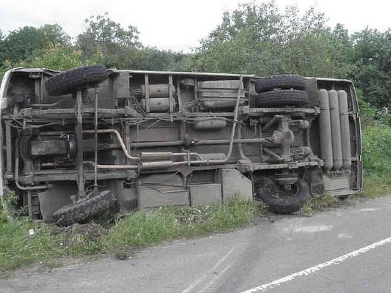 В Бразилии перевернулся автобус со студентами, погибли 16 человек