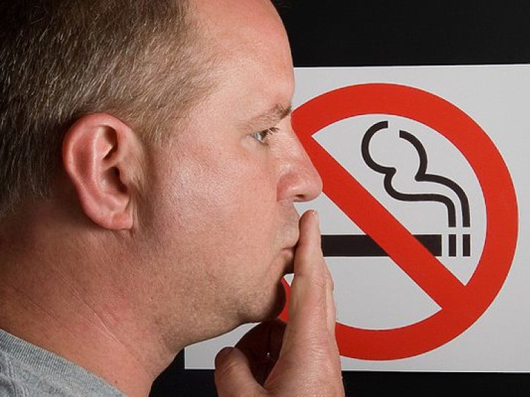 Отказ от курения даже после 60 лет продлевает жизнь — медики