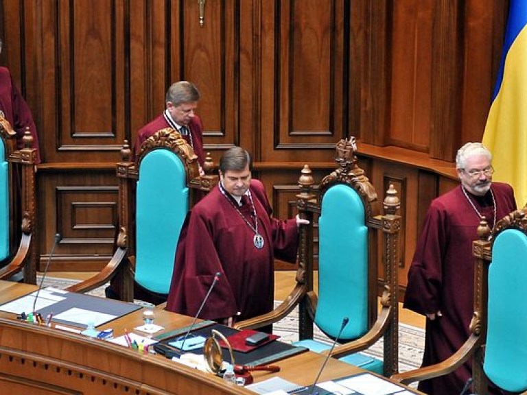 Высший совет юстиции прекратил работу временной спецкомиссии по проверке судей