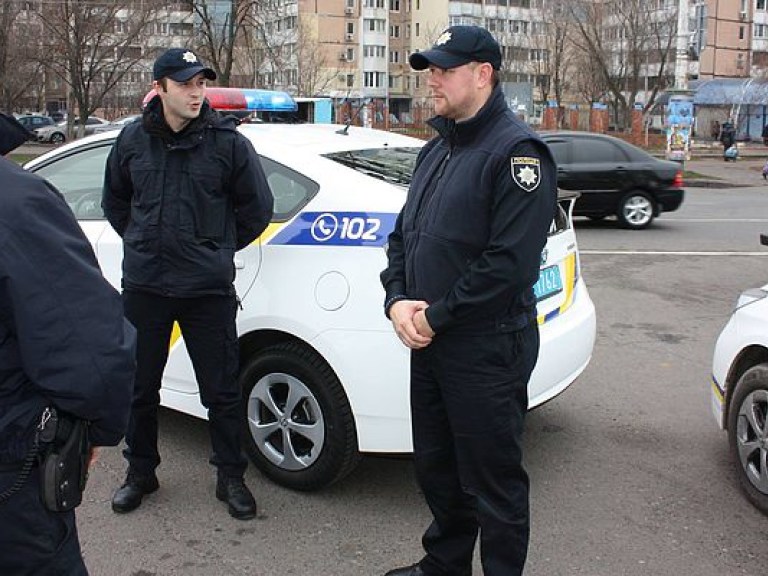 В Одессе задержан мужчина, который пришел в бар с автоматом Калашникова – полиция