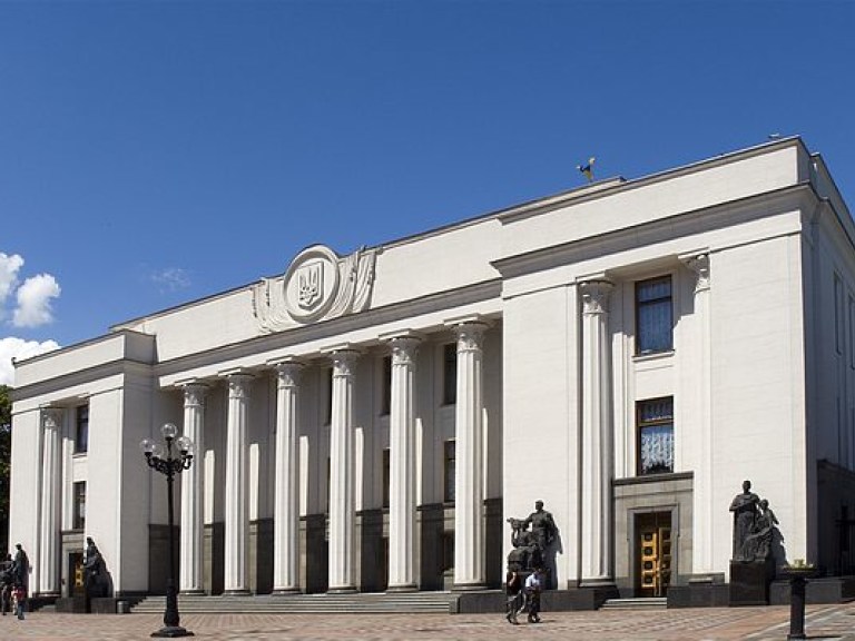 Парубий открыл заседание Рады, в зале 336 народных депутатов