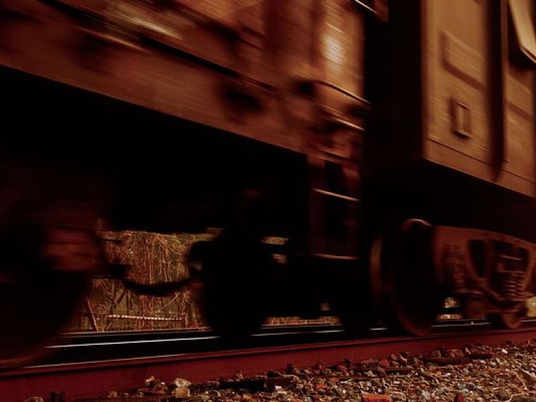 В зоне АТО частично возобновились грузоперевозки по железной дороге — СМИ