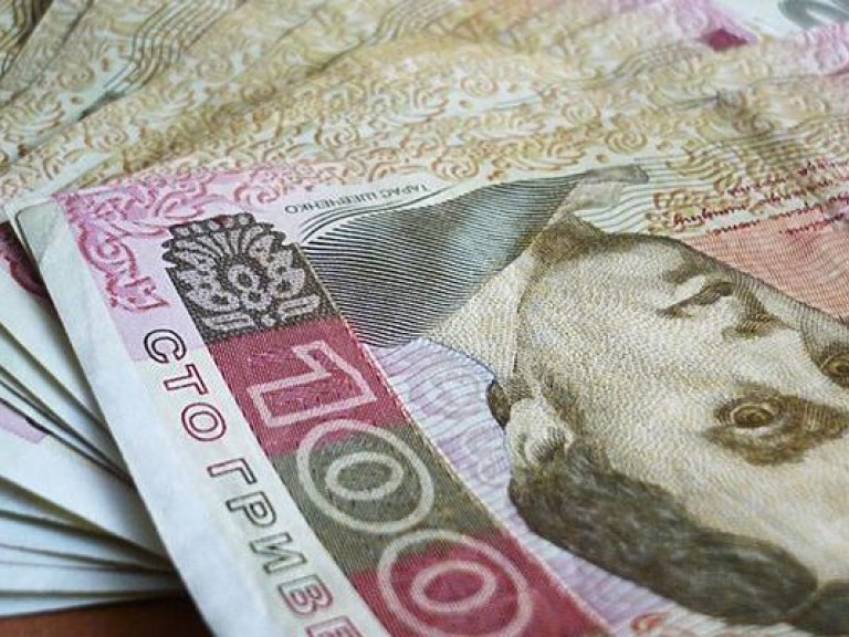 НБУ установил официальный курс на уровне 24,88 гривен за доллар