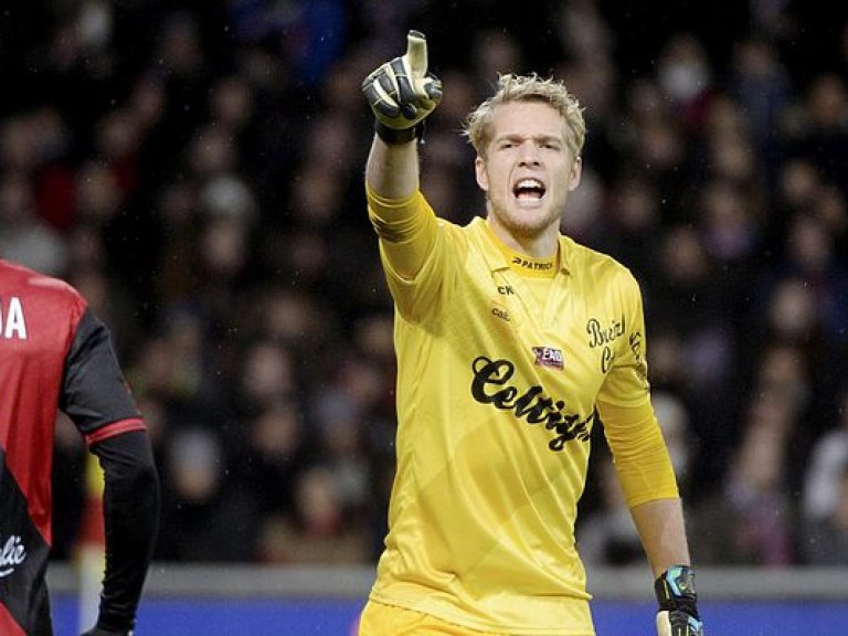 Экс-вратарь «Генгама» Лессль перешел в «Майнц» (ФОТО)