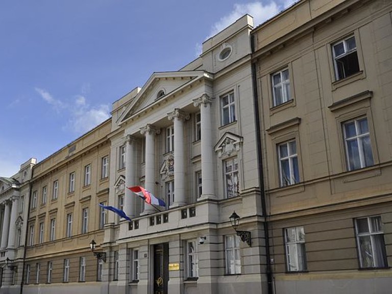 Хорватский парламент проголосовал за самороспуск