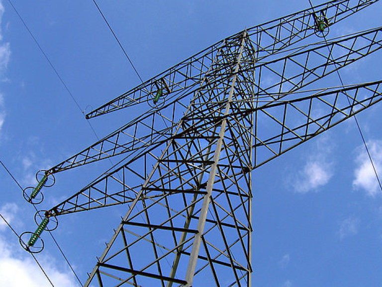 Потребление электроэнергии предприятиями Киева уменьшилось за год на 6,5%