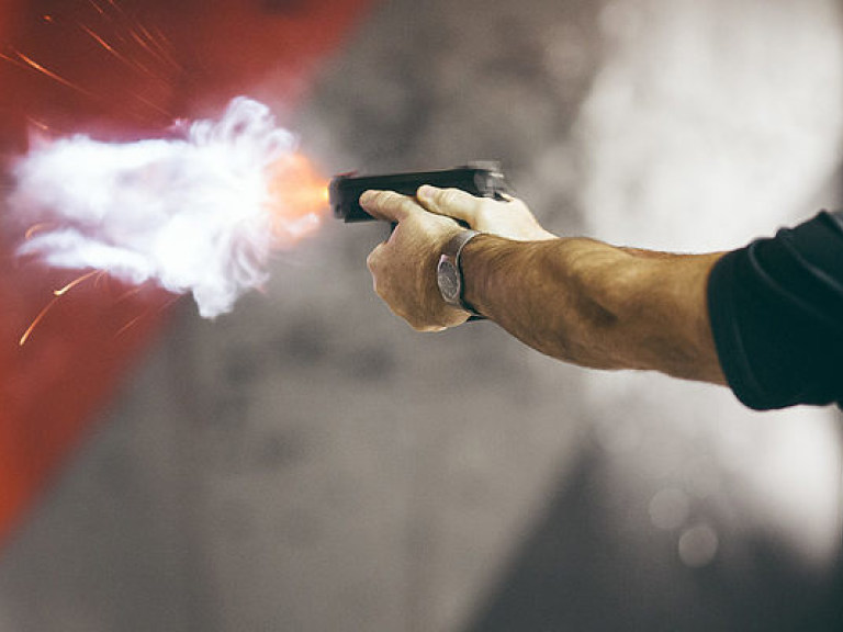 В Тулузе двое неизвестных открыли огонь по приехавшим из РФ, один человек погиб