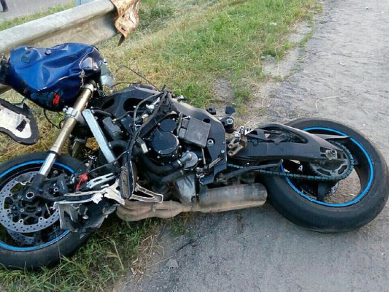 На автодороге Киев-Одесса столкнулись мотоцикл и «Жигули», два человека погибли (ФОТО)