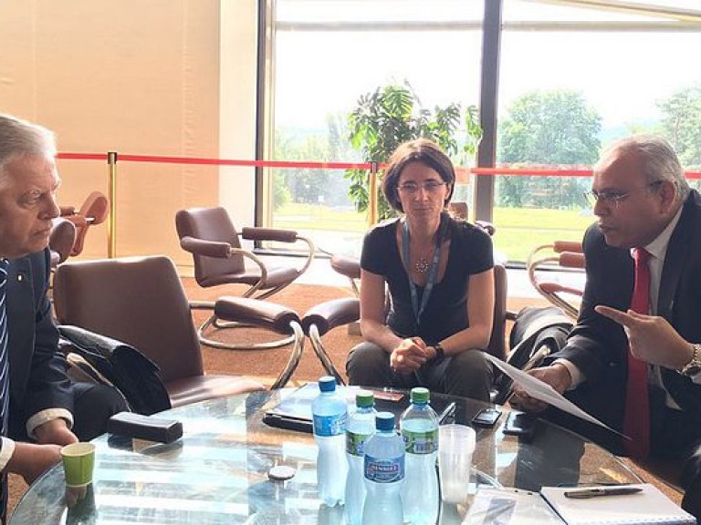 Симоненко встретился в Женеве с представителями посольства Венесуэлы в Швейцарии (ФОТО)