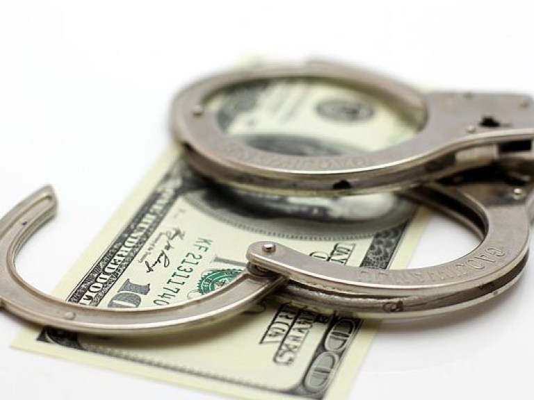 В Одессе декана факультета разоблачили при получении взятки