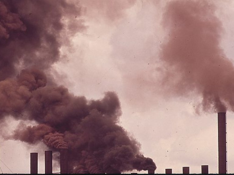 На заводе в Британии произошла авария, есть погибшие