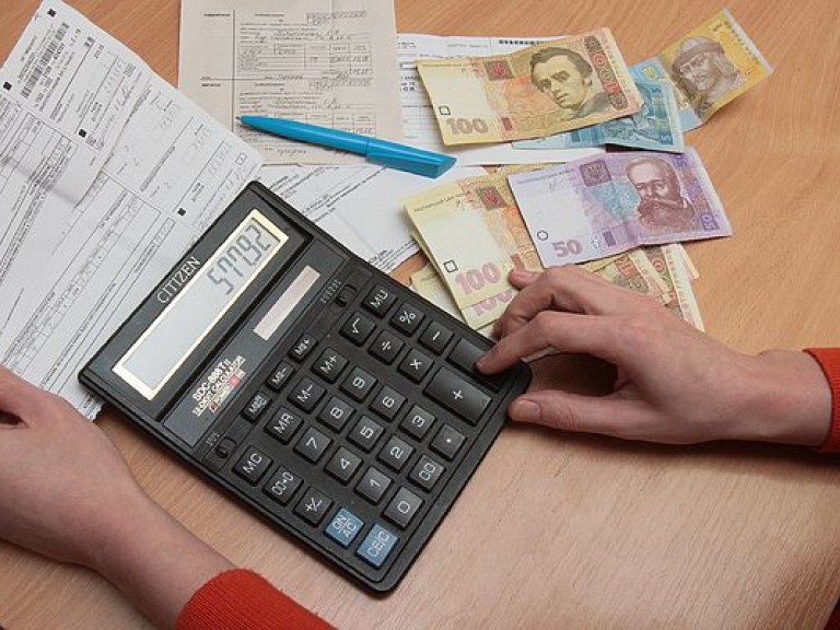 Субсидии на услуги ЖКХ унижают украинцев – политолог