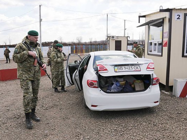 Утром на пункте пропуска &#171;Марьинка&#187; образовались очереди из 270 автомобилей &#8212; ГПСУ