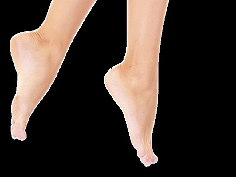 Дерматологи рассказали, как заботиться о здоровье и красоте ног летом