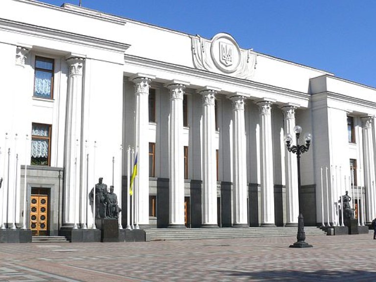 Закон о НКРЭКУ в Раде провалили квадрокоптером?