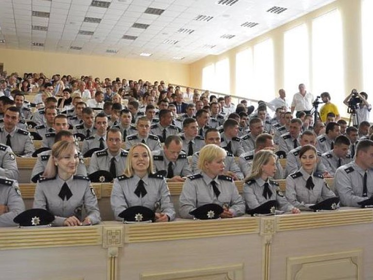 Деканоидзе: В Украине окончили курсы 84 киберполицейских (ФОТО)