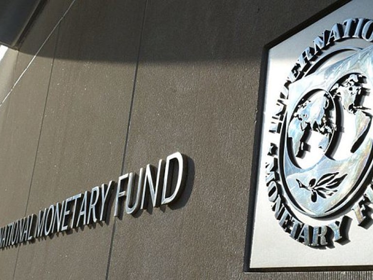 На деньги МВФ Украина может рассчитывать не раньше осени – экономист