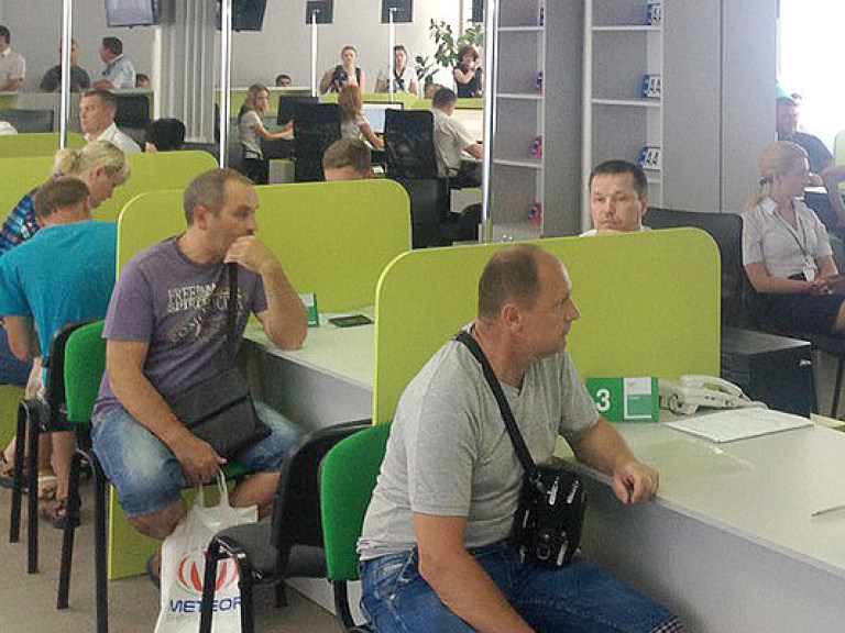 В Украине открыли набор на стажировку в сервисные центры МВД