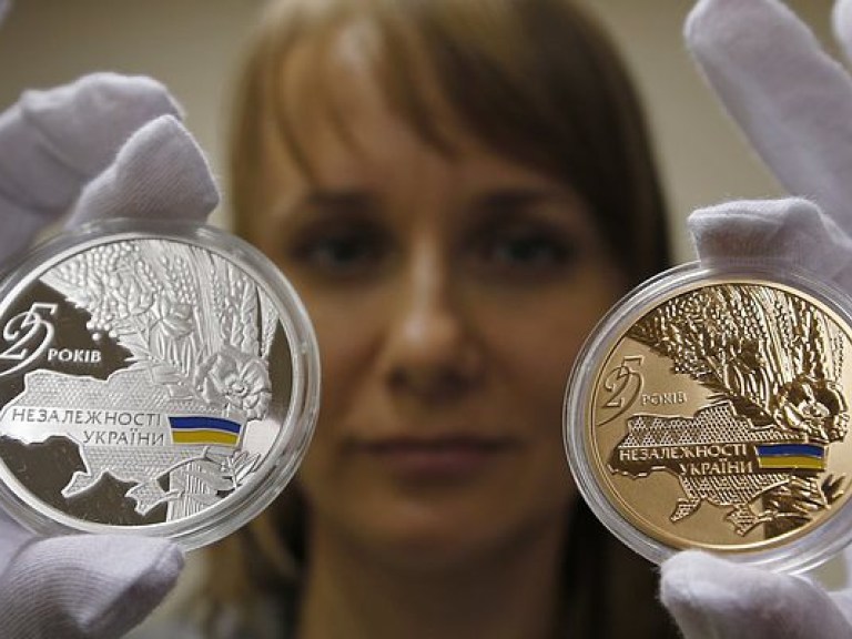 НБУ выпустит памятные монеты к 25-й годовщине независимости Украины (ФОТО)