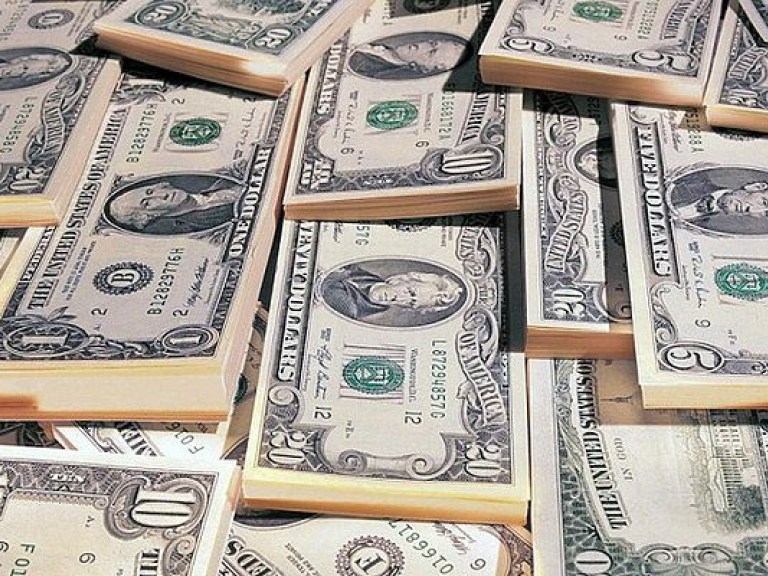 НБУ установил официальный курс доллара на уровне 24,78 грн
