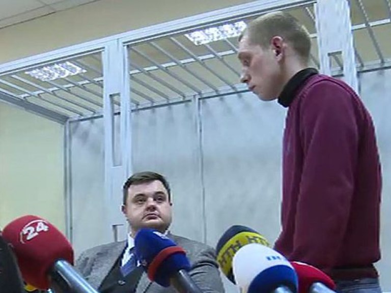 Суд продлил домашний арест патрульному Олийныку до 2 сентября