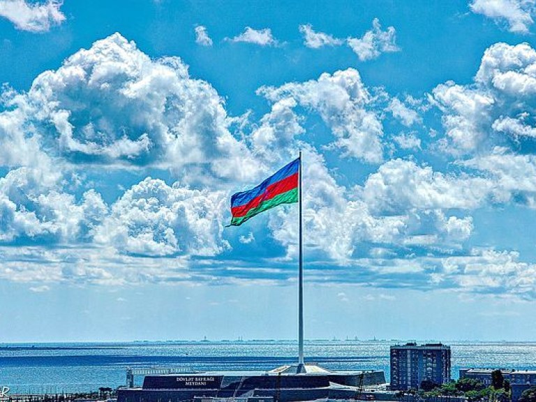 Власти Азербайджана выступили против санкций в отношении Ирана и РФ