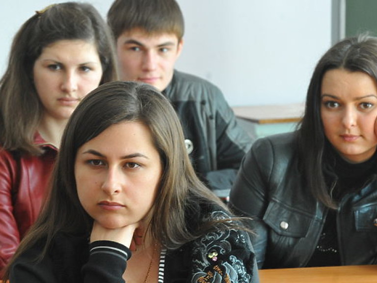 Вместо стипендии студенты должны получать пособие, независимо от оценок – эксперт