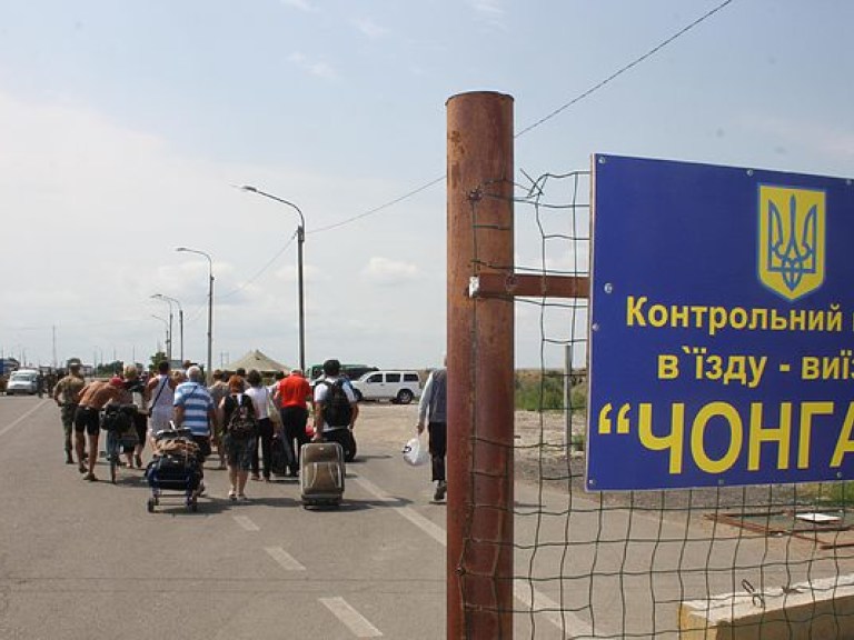 Работа всех КПВВ на админгранице c Крымом восстановлена
