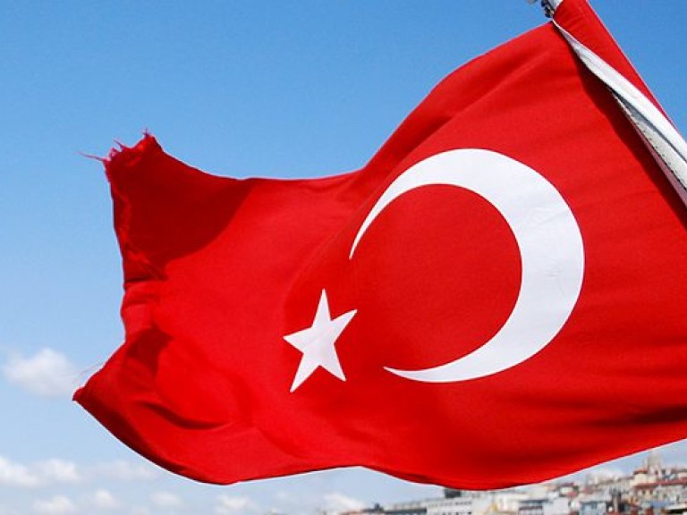В Турции произошел взрыв возле здания больницы (ФОТО)