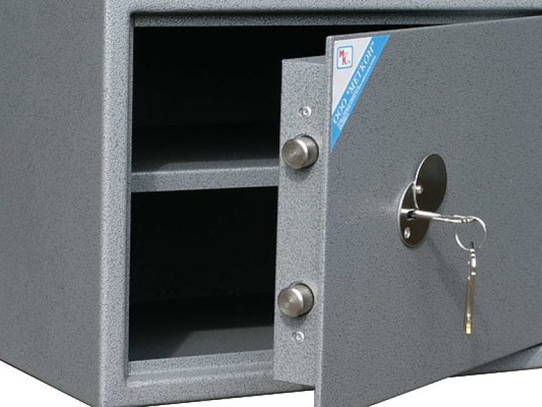 В Николаевской области из базы отдыха вынесли сейф